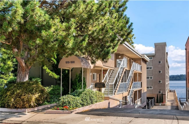 1810 43rd Ave E Unit B202