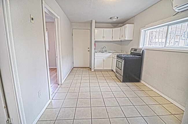 Photo - 1026 Myrtle Ave