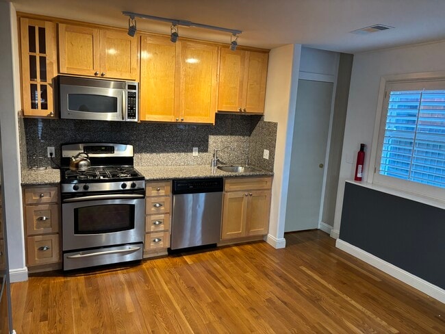 Photo - 66 Merced Ave Unidad A