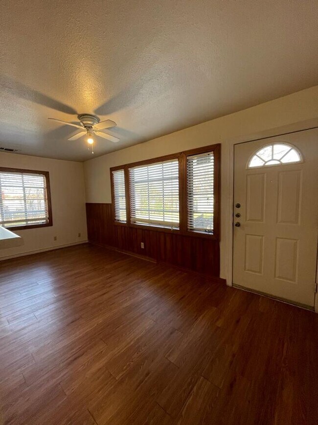 Photo - P7-108 Austin St, Kyle TX 78640 Unit -B