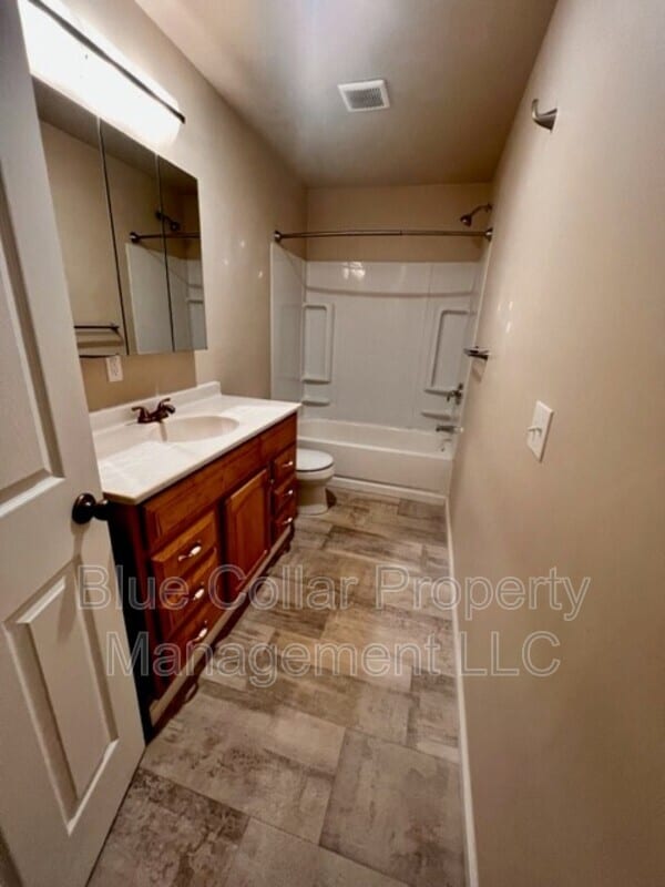 Photo - 213 Locust St