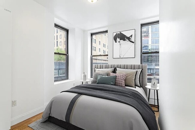Photo - 457 W 17th St Unidad 1