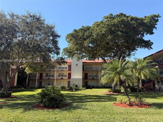 Building Photo - 100 SW 132nd Way Unit 310K