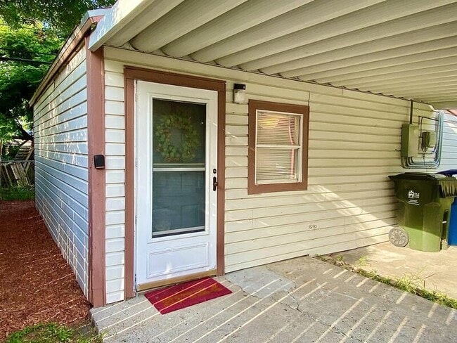 Photo - 1750 Morales St