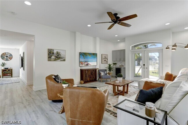 10842 Vanderbilt Dr