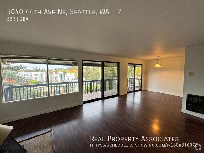 Building Photo - Laurelhurst Three Bedroom Unit 2 Rental