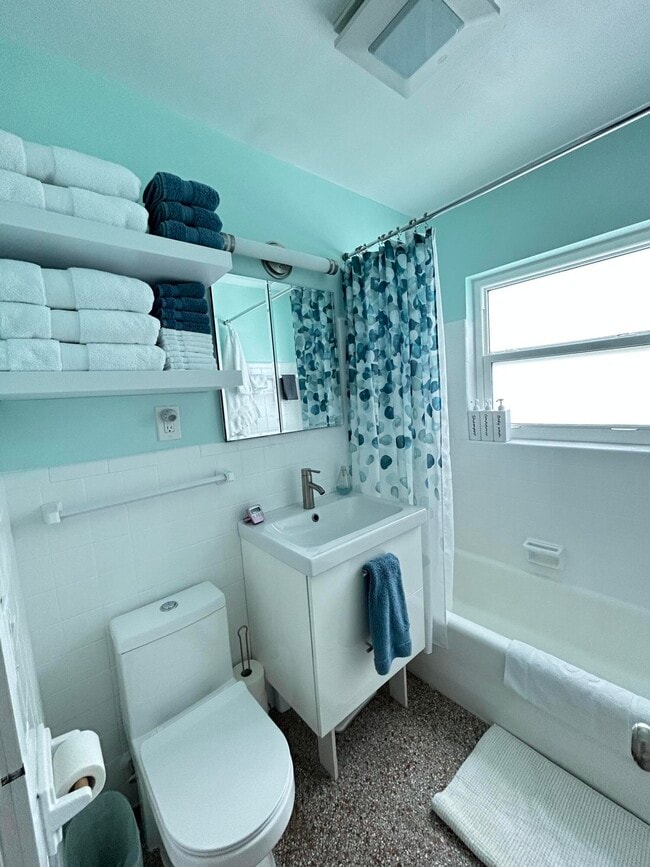 Photo - 127 SW 10th Ave