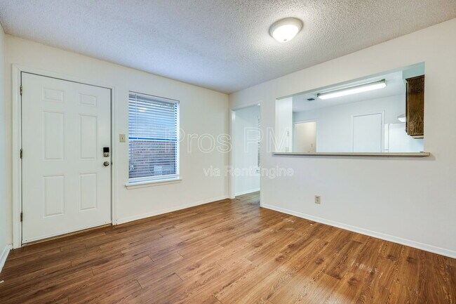 Photo - 329 Casie Ct
