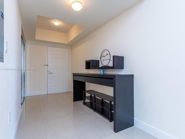 Building Photo - 16699 Collins Ave Unit 1709 Rental