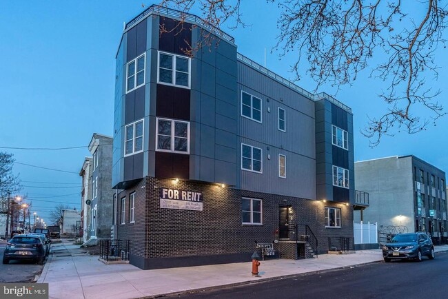 2045 N College Ave Unit A
