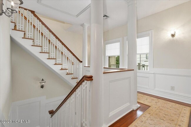 Photo - 410 1st Ave