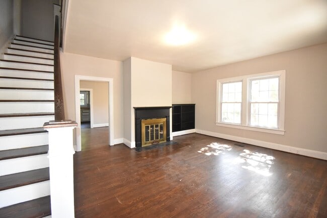 Photo - Hinsdale Avenue Unit 1