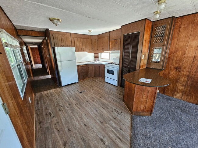 35 - Lake Shore Estates