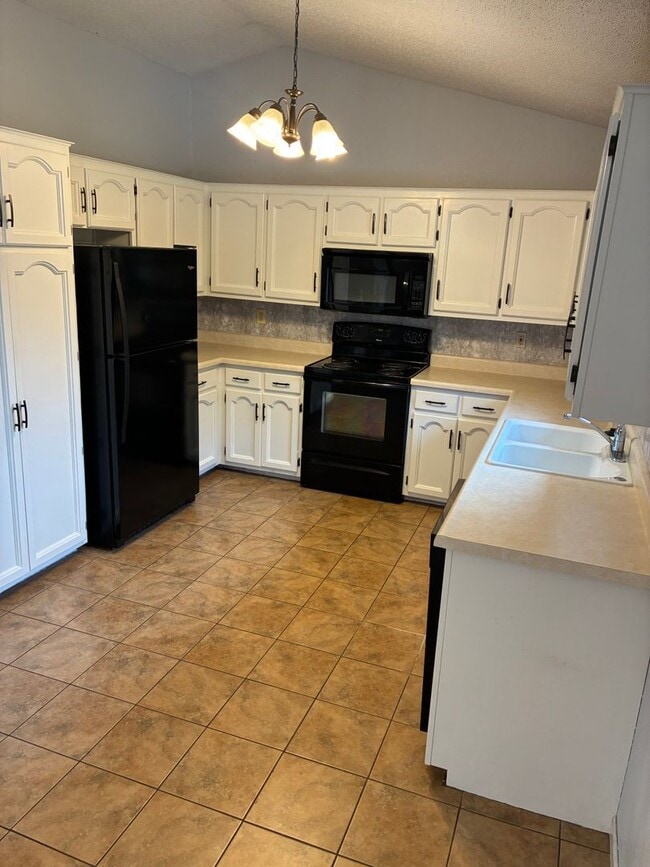 Photo - 1823 Cedar Ridge Rd
