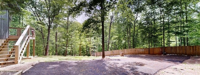 Photo - 1709 Floyd Way
