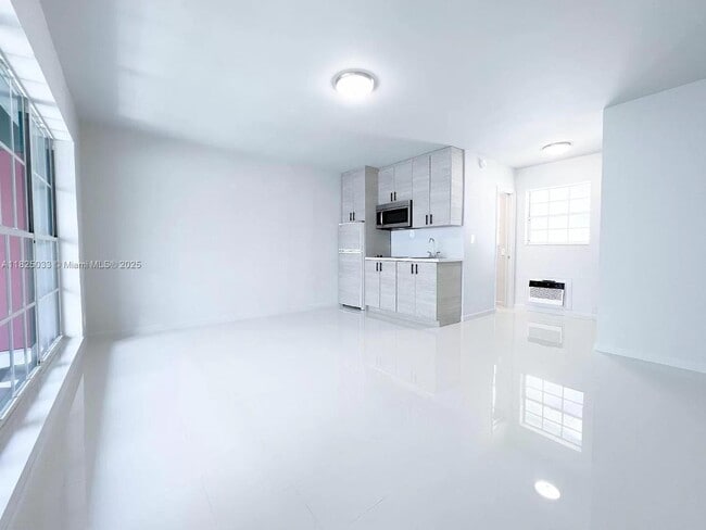 Photo - 1007 SE 2nd Ct Unit 3