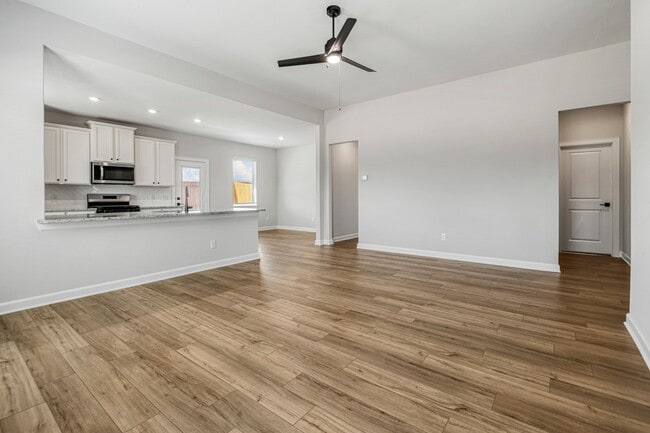 Photo - 15686 Honey Cv Dr