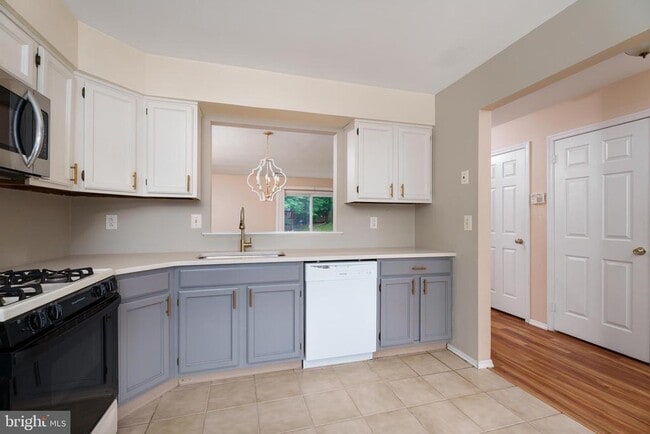 Building Photo - 330 Smithwold Rd Rental
