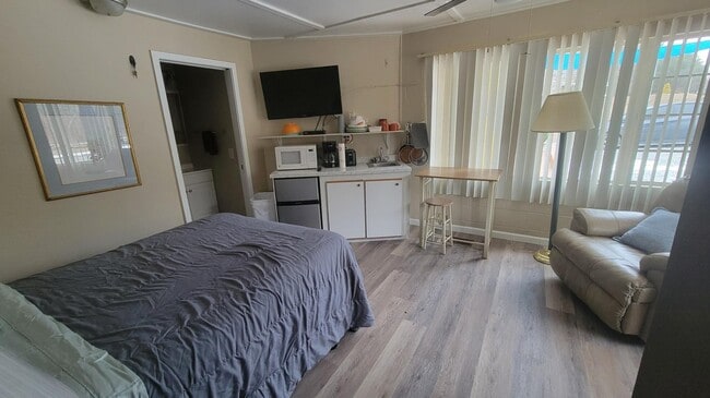 Photo - Studio Apartment