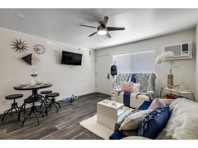 Photo - Studio 710 Apartments