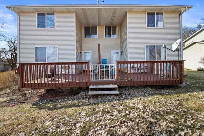 Photo - 1933 Sheridan Rd