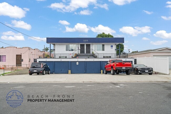 Photo - 11626 Cedar Ave.