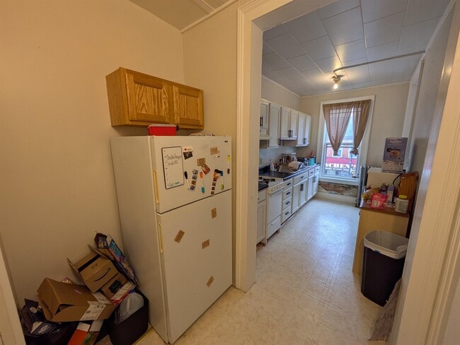 Photo - 15 W Main St