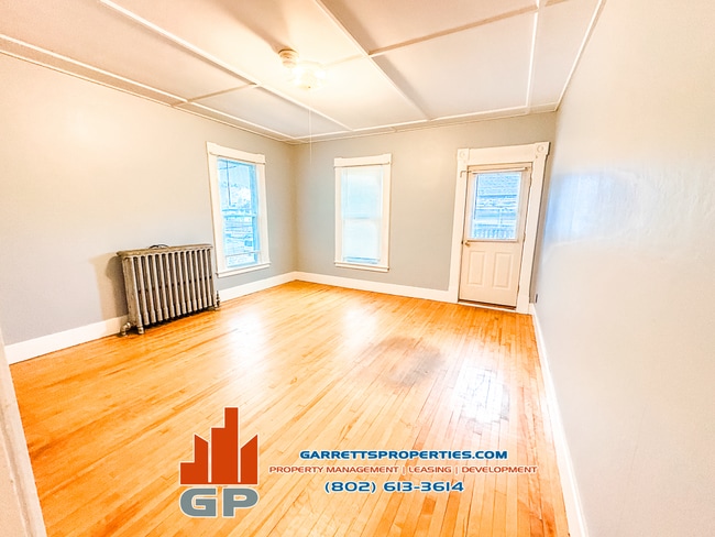 Building Photo - 386 N Main St Unit 5