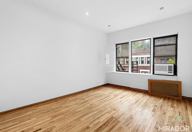 Building Photo - 1 bedroom in New York NY 10028 Unit 5B Rental