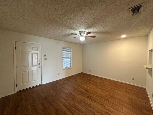 Photo - 1/1 Apartment in Hyde Park Unidad 203