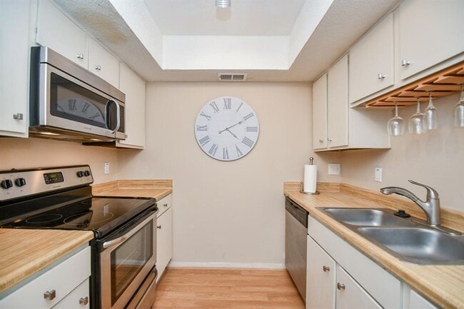 Photo - 2832 S Bartell Dr Condo