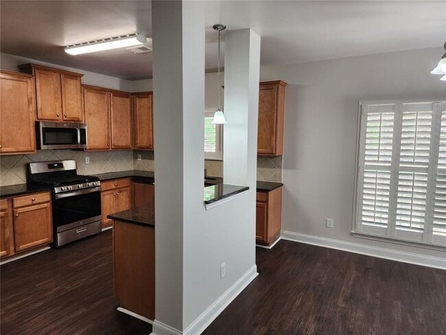 Photo - 465 Roland Manor Dr