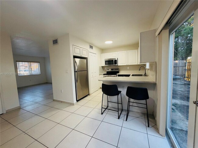 Photo - 17302 NW 74th Ave Unit 102