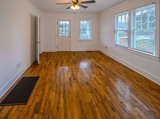 Photo - 1015 Avondale Ave SE