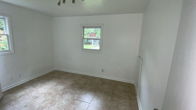 Photo - 1750 Kristi Dr Unit 4