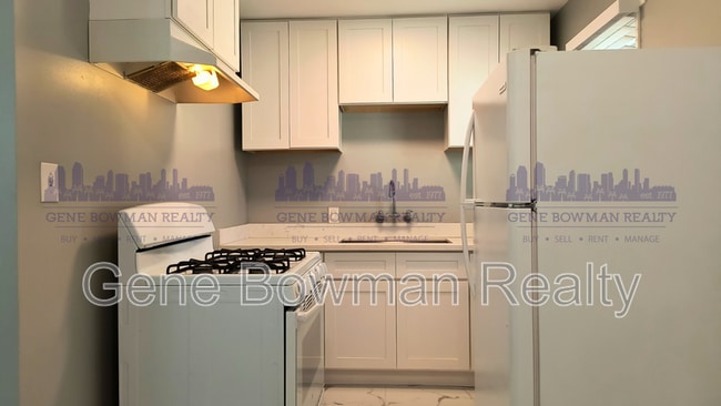 Photo - 2141 E 16th St