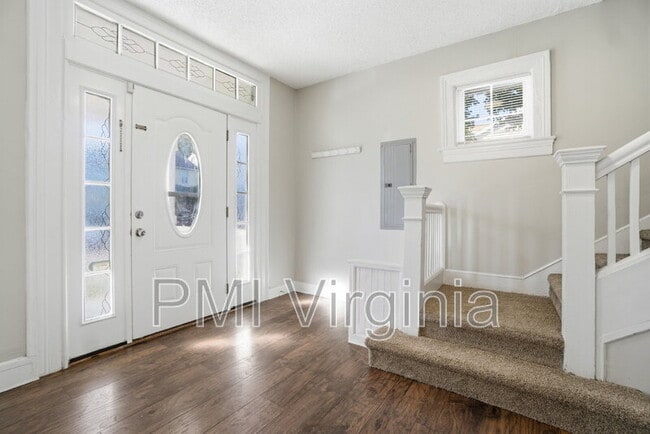 Photo - 630 W 36th St