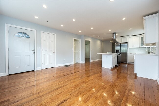 Photo - 1495 Hyde Park Ave Unit 1