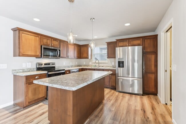 Photo - 204 Sugar Maple Ln
