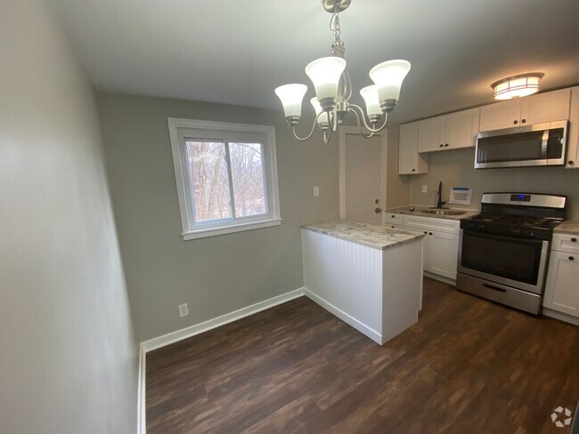 Building Photo - MODERN, TOTALLY UPDATED 2 BEDROOM / 1 BATH... Rental