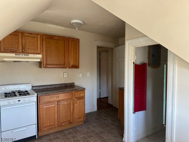 Building Photo - 324 Claremont Ave Rental