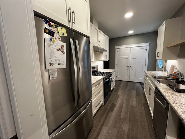 600 Hillcrest Ave Unit 4