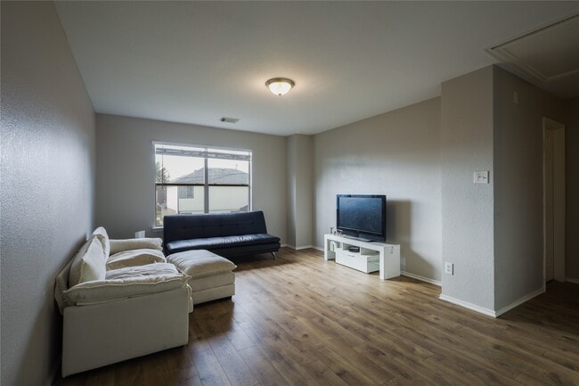 Photo - 21011 Emery Mills Ln