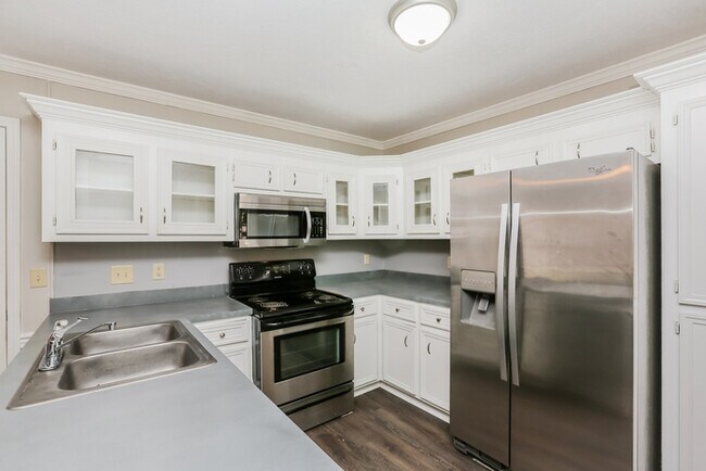 Photo - Beautiful 3 Bedroom Home in Madison!