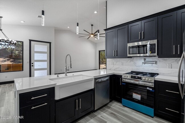 2755 W Villa Loop
