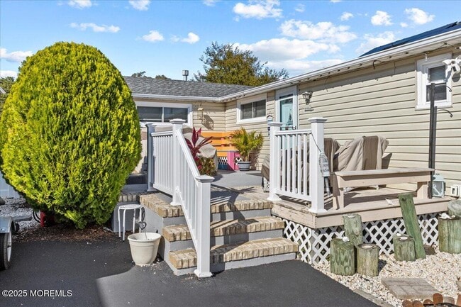 Photo - 4 Cedar Crest Dr