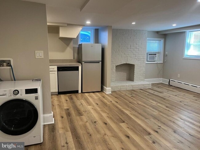 Building Photo - 2509 Cliffbourne Pl NW Unit B Rental