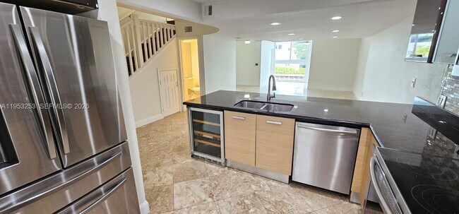 Photo - 3745 NE 171 St Unit 32