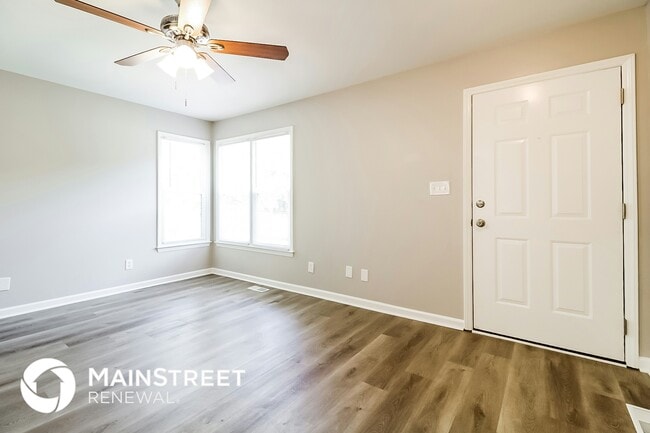 Photo - 104 Artesian Dr