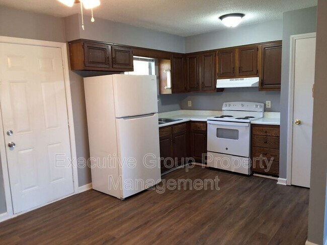 Photo - 310 Diecks Dr